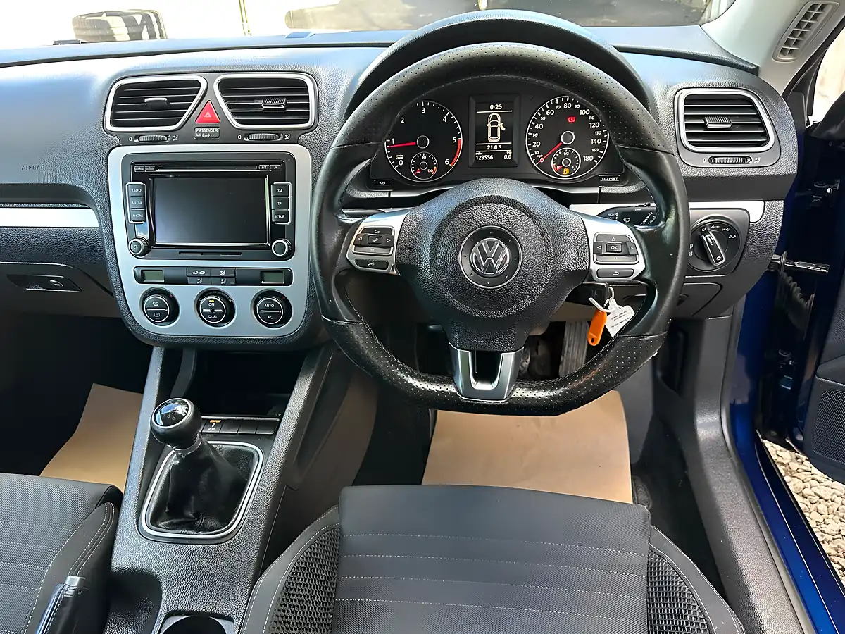 Used 2009 Volkswagen Scirocco GT Blue - Interior and Exterior details 4