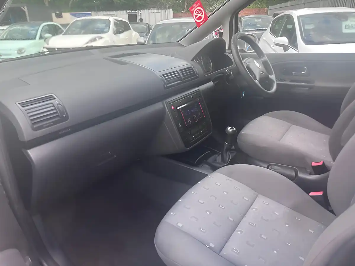 Used 2009 Volkswagen Sharan Se Silver - Interior and Exterior details 11