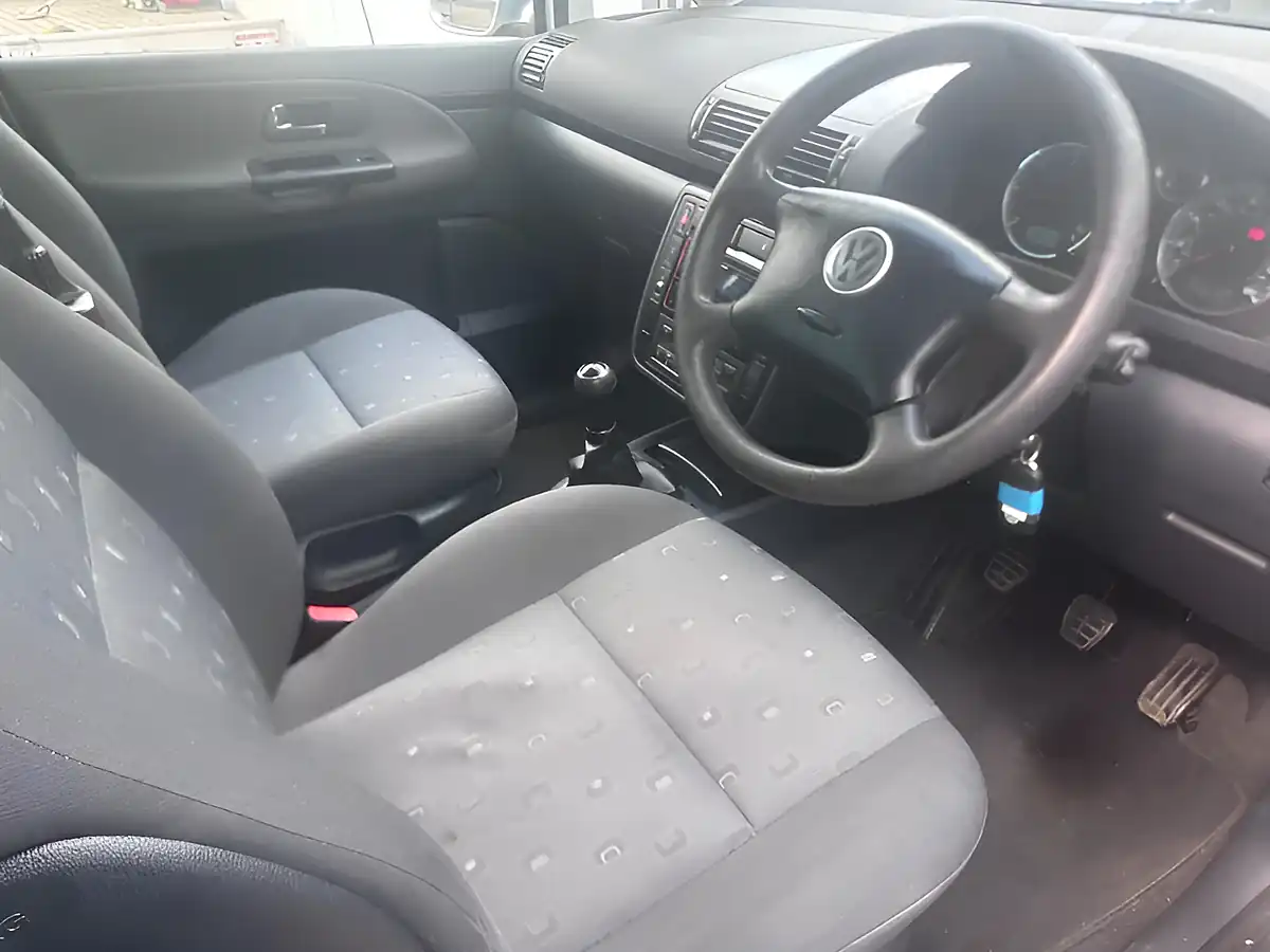 Used 2009 Volkswagen Sharan Se Silver - Interior and Exterior details 13