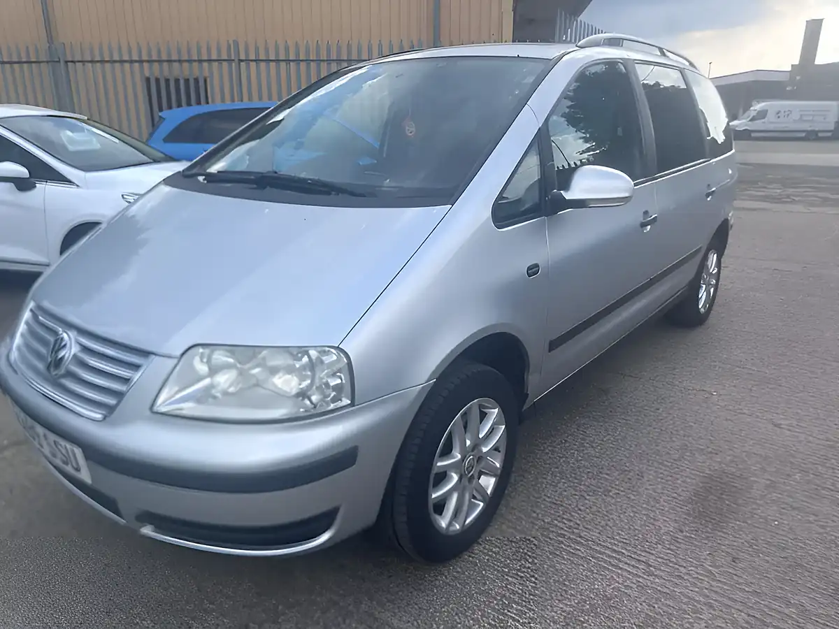 Used 2009 Volkswagen Sharan Se Silver - Interior and Exterior details 9