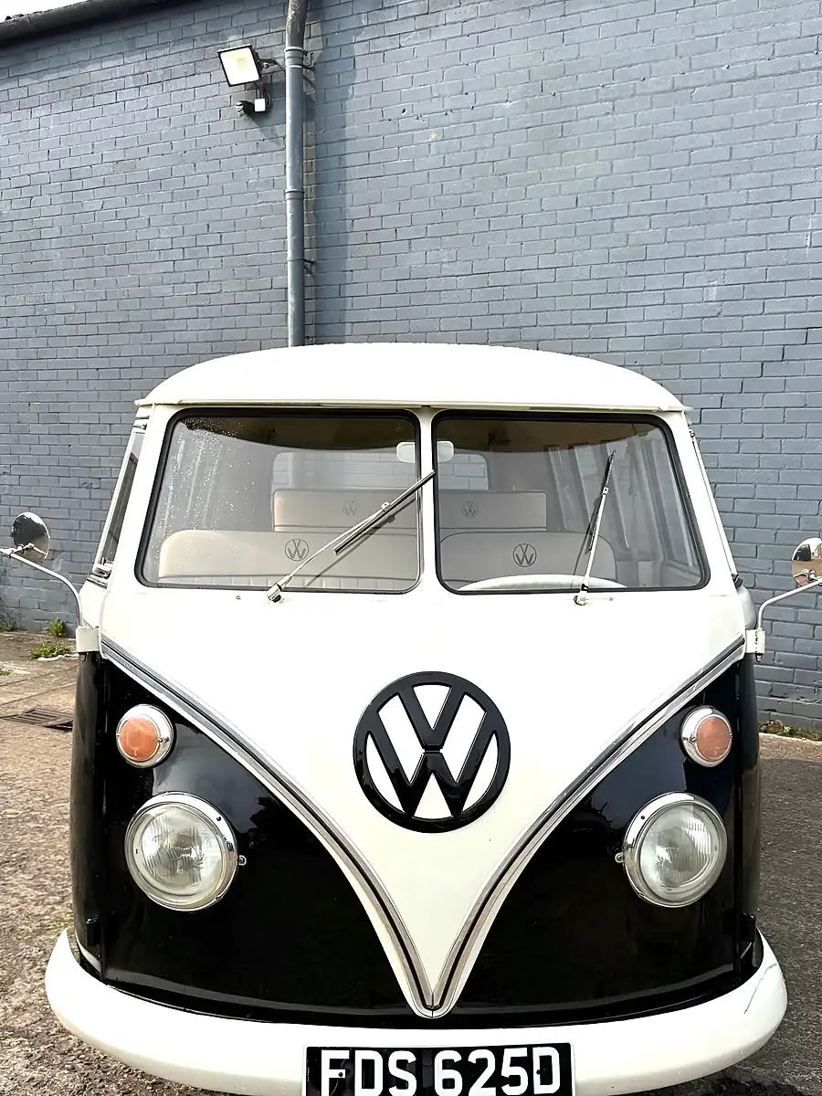 Used 2009 Volkswagen T1 Campervan Black/Beige - Interior and Exterior details 6