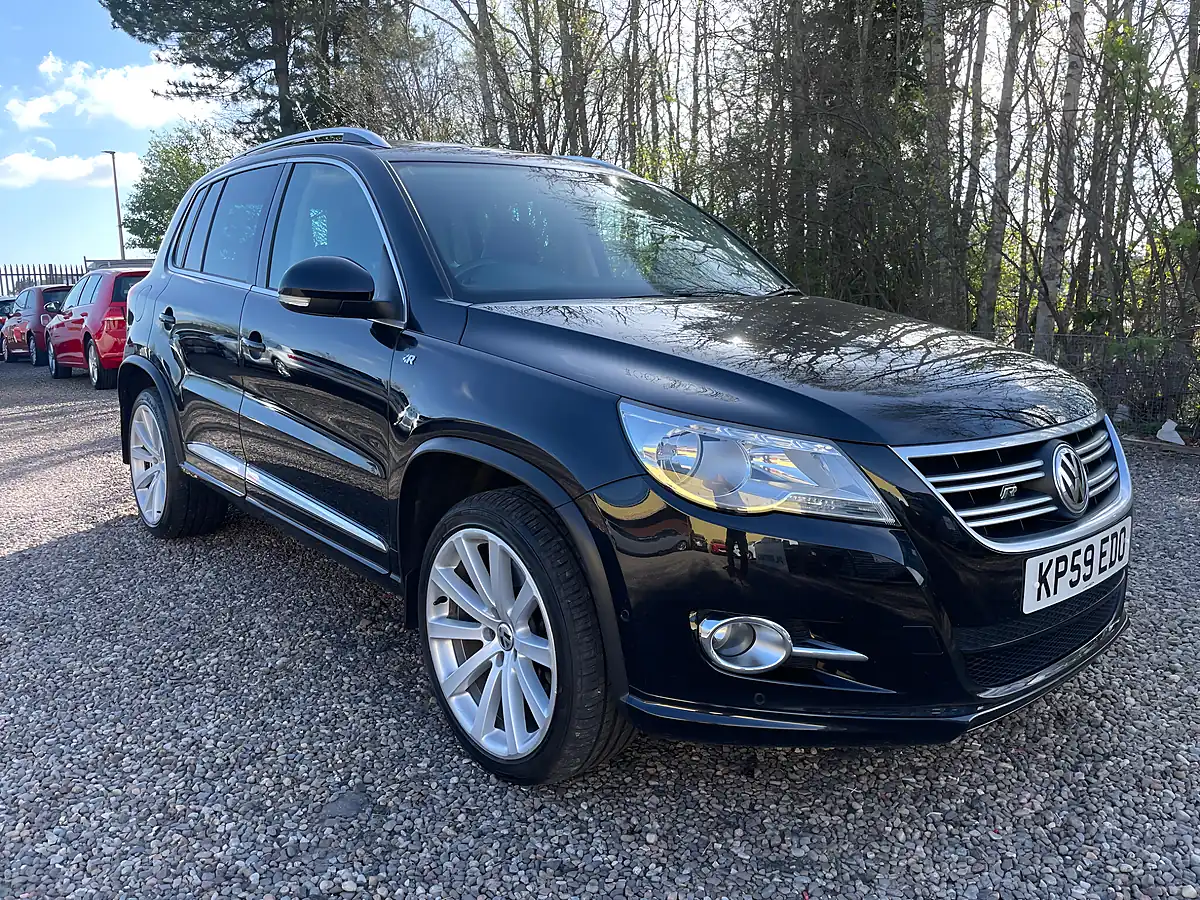Used 2009 Volkswagen Tiguan R-Line Black - Front View