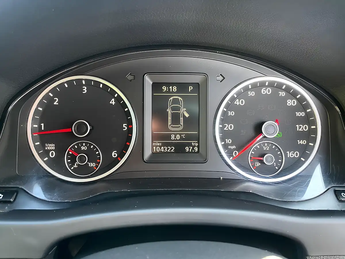 Used 2009 Volkswagen Tiguan R-Line Black - Interior and Exterior details 18