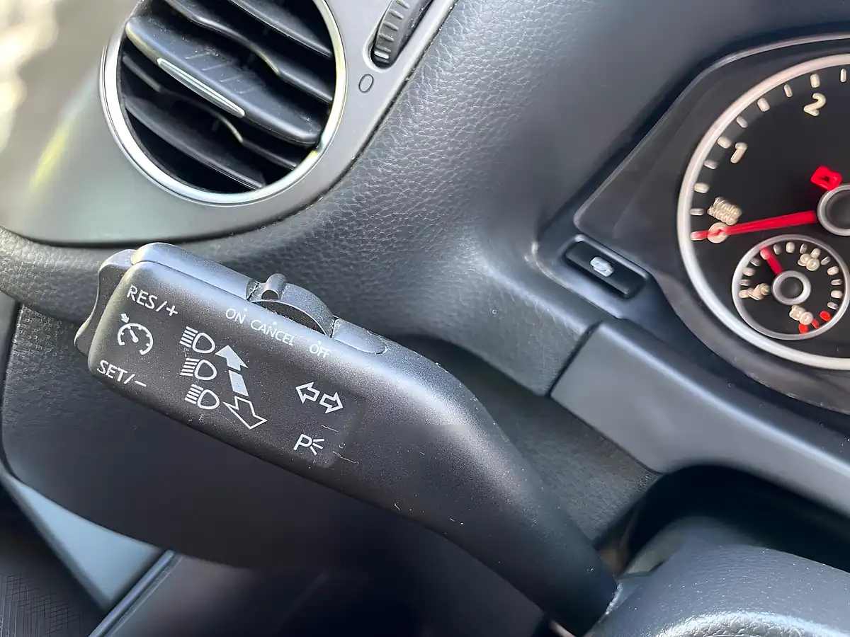 Used 2009 Volkswagen Tiguan R-Line Black - Interior and Exterior details 20