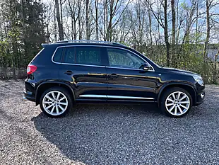 Used 2009 Volkswagen Tiguan R-Line Black - Interior and Exterior details 5