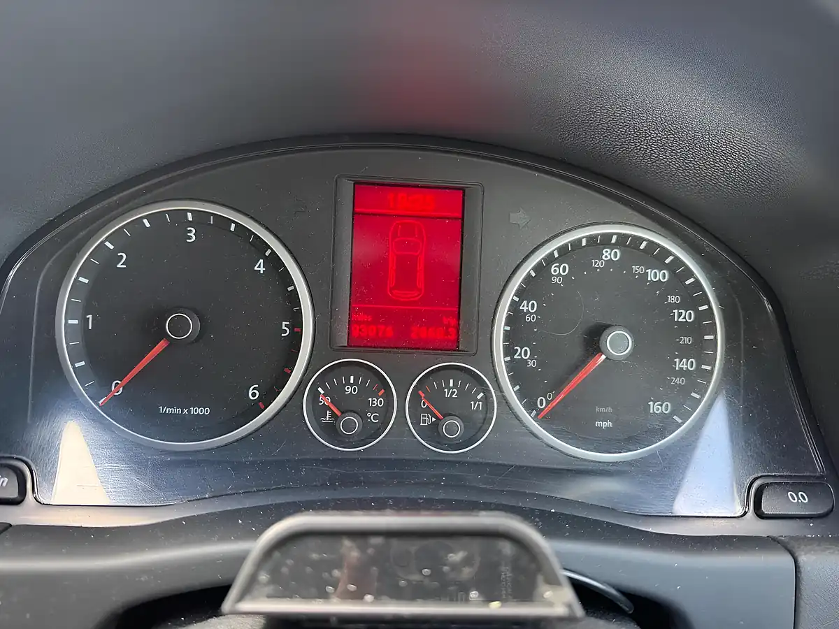 Used 2009 Volkswagen Tiguan Se 4WD Silver - Interior and Exterior details 20