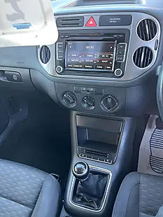 Used 2009 Volkswagen Tiguan Se 4WD Silver - Interior and Exterior details 7