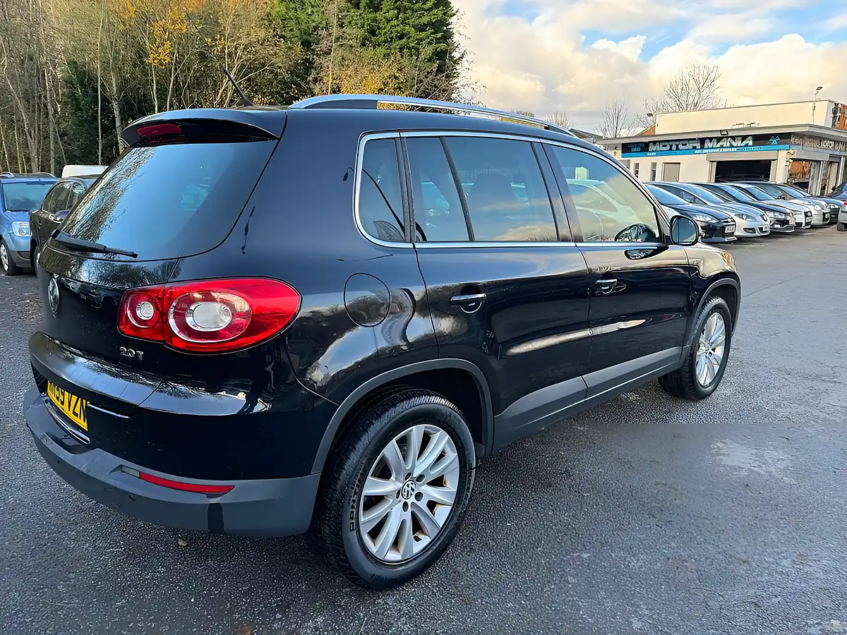 Used 2009 Volkswagen Tiguan Se Black - Interior and Exterior details 5
