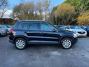 Used 2009 Volkswagen Tiguan Se Black - Interior and Exterior details 6