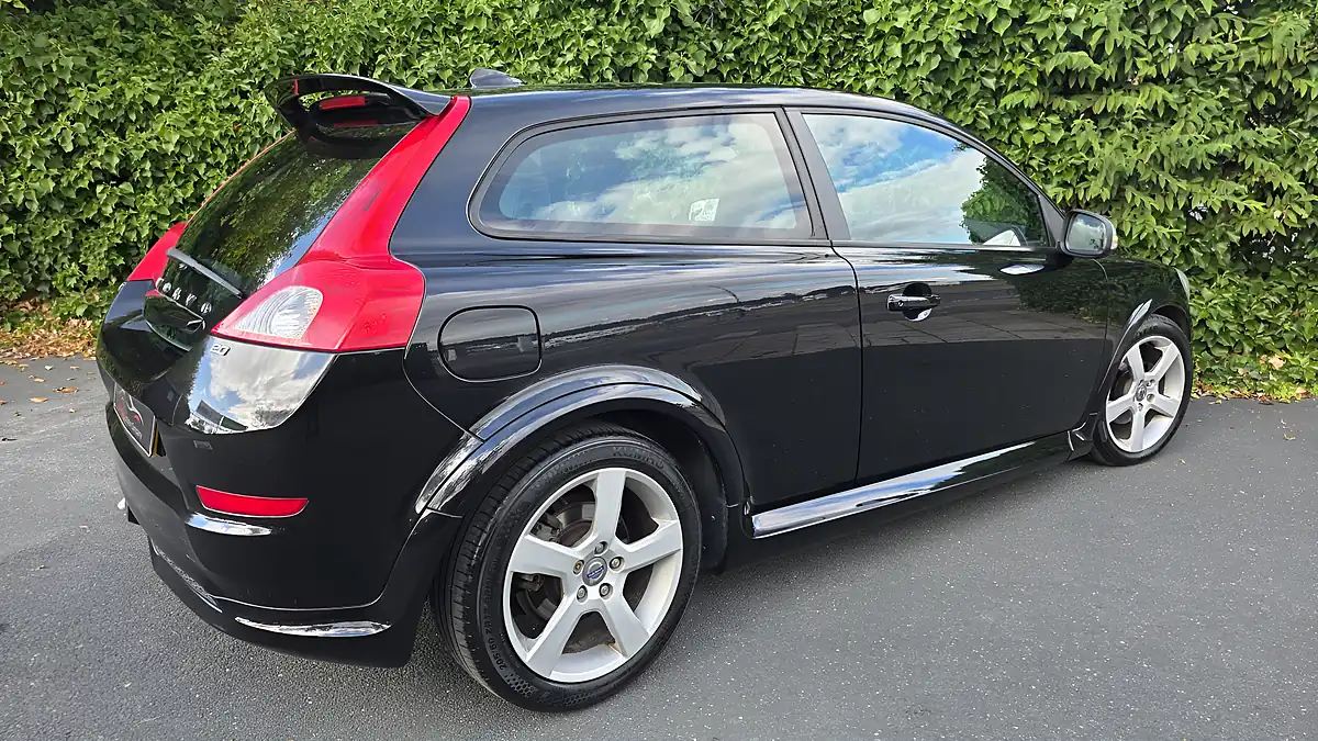Used 2009 Volvo C30 R-Design Black Sapphire Metallic - Interior and Exterior details 5