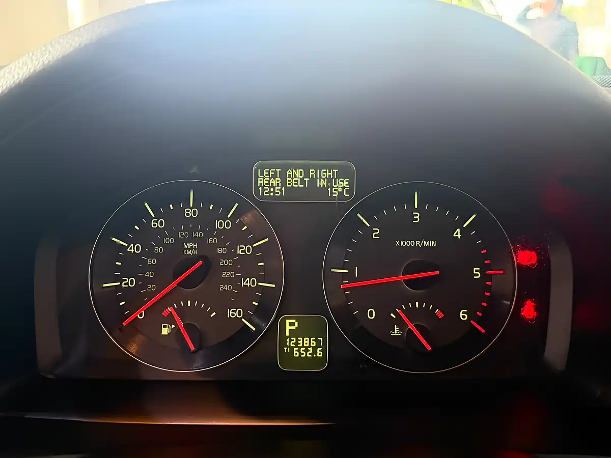 Used 2009 Volvo C70 Se Blue - Interior and Exterior details 19