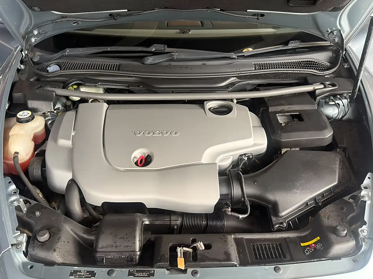 Used 2009 Volvo C70 Se Blue - Interior and Exterior details 20