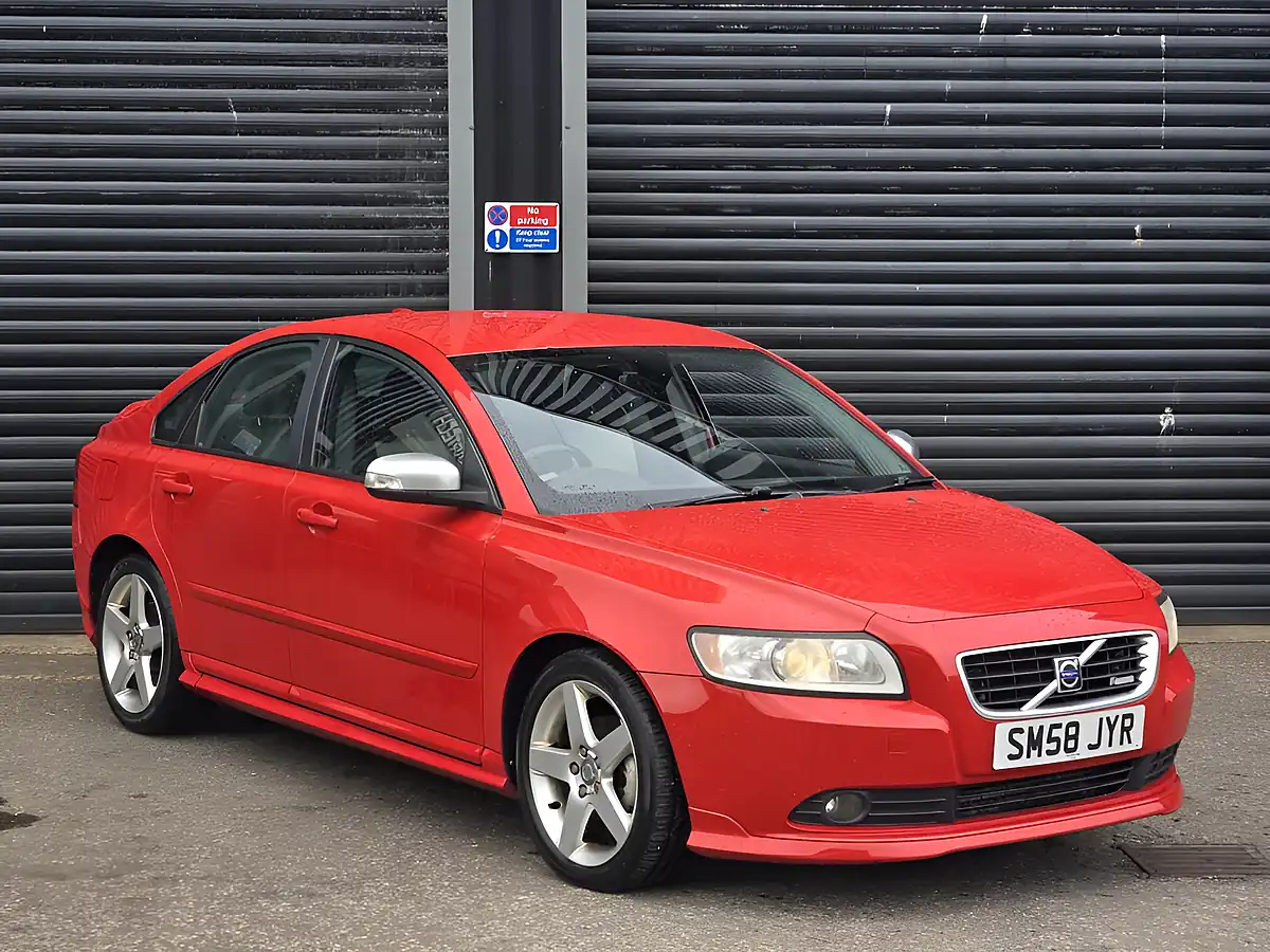 Used 2009 Volvo S40 R-Design Sport Red - Front View