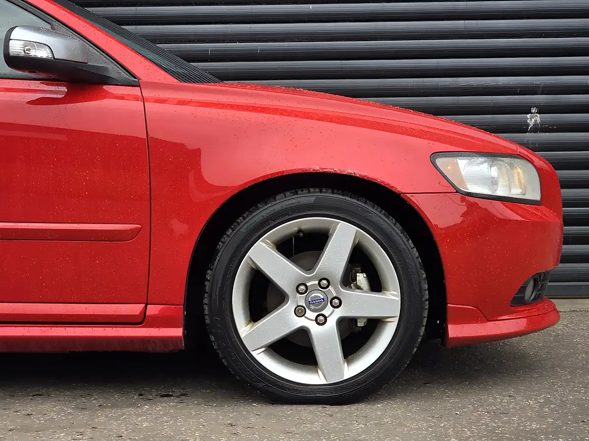 Used 2009 Volvo S40 R-Design Sport Red - Interior and Exterior details 7