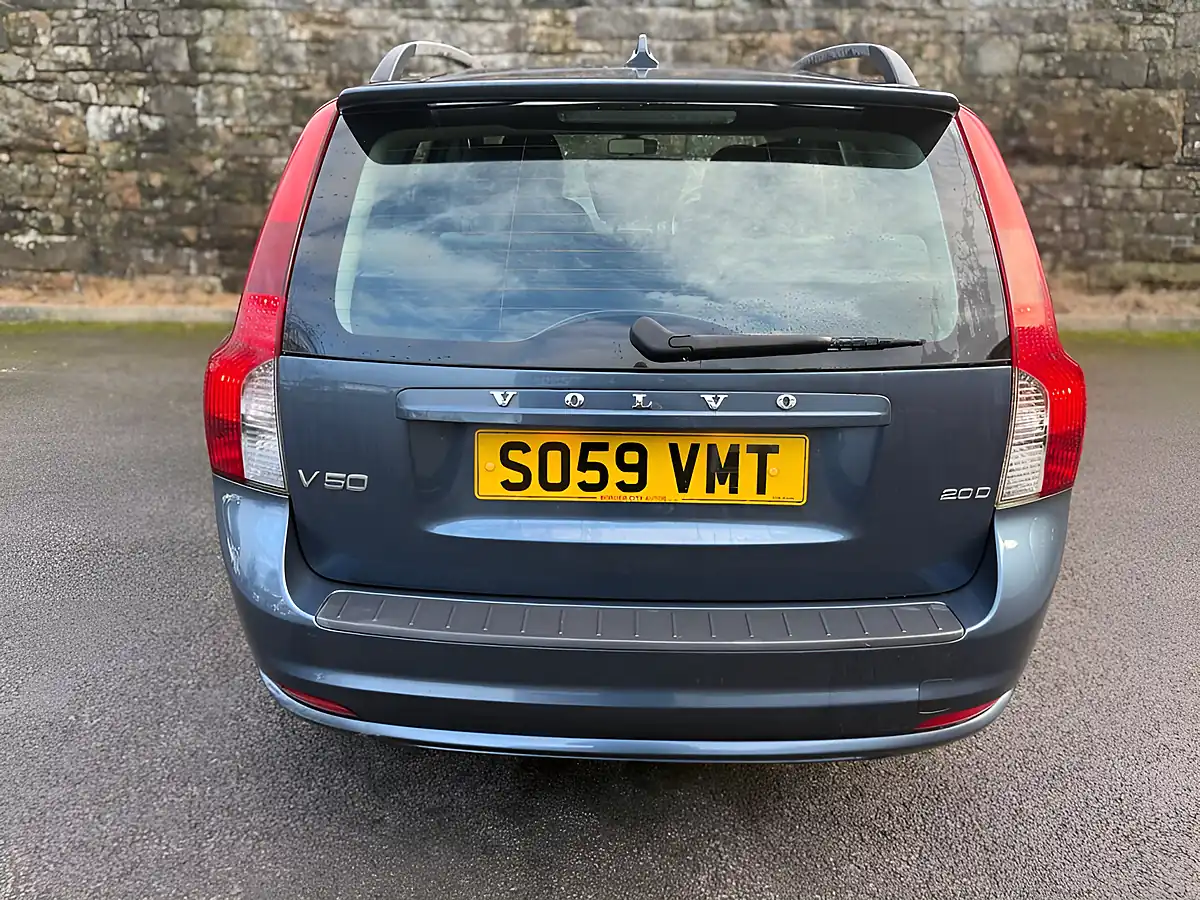 Used 2009 Volvo V50 R-Design Barents Blue - Interior and Exterior details 7
