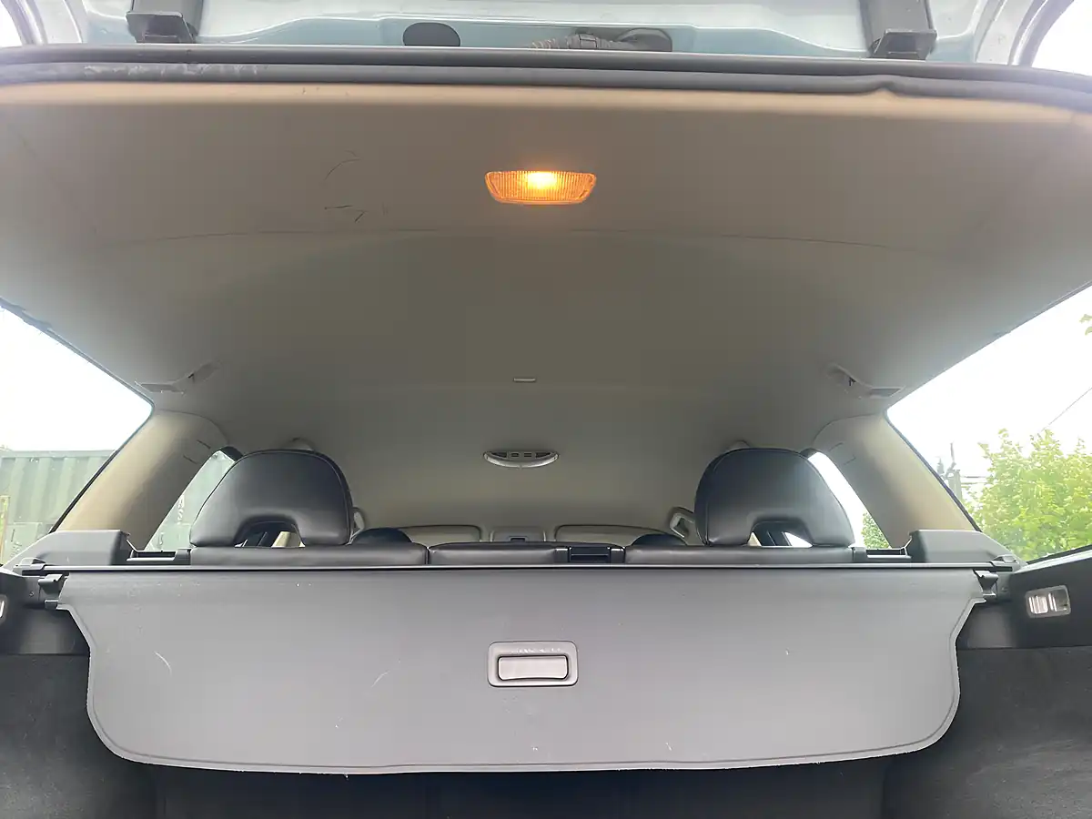 Used 2009 Volvo V70 Se Blue - Interior and Exterior details 11