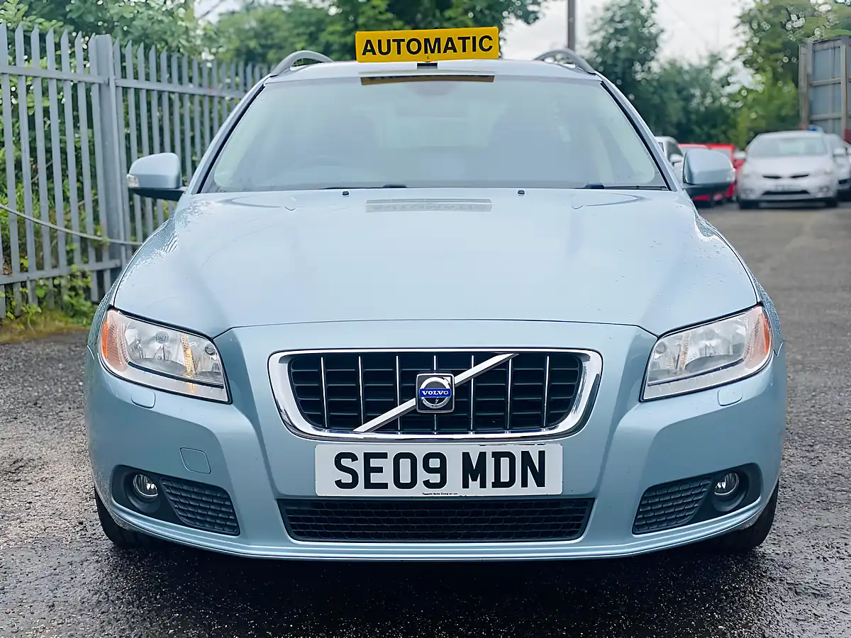 Used 2009 Volvo V70 Se Blue - Interior and Exterior details 2