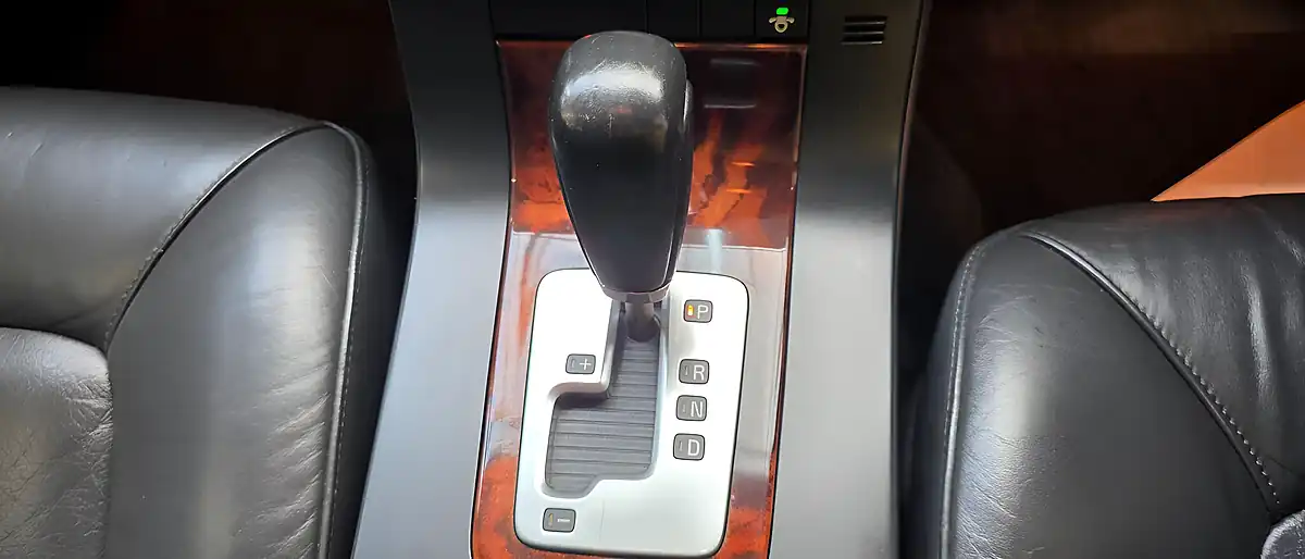 Used 2009 Volvo V70 Se Silver - Interior and Exterior details 5