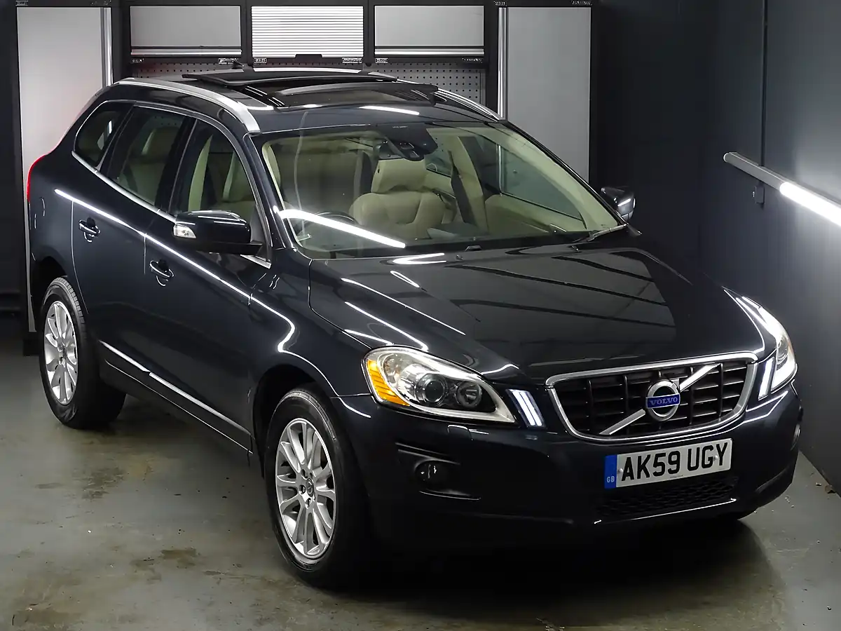 Used 2009 Volvo XC60 Se Lux Premium Grey - Interior and Exterior details 3