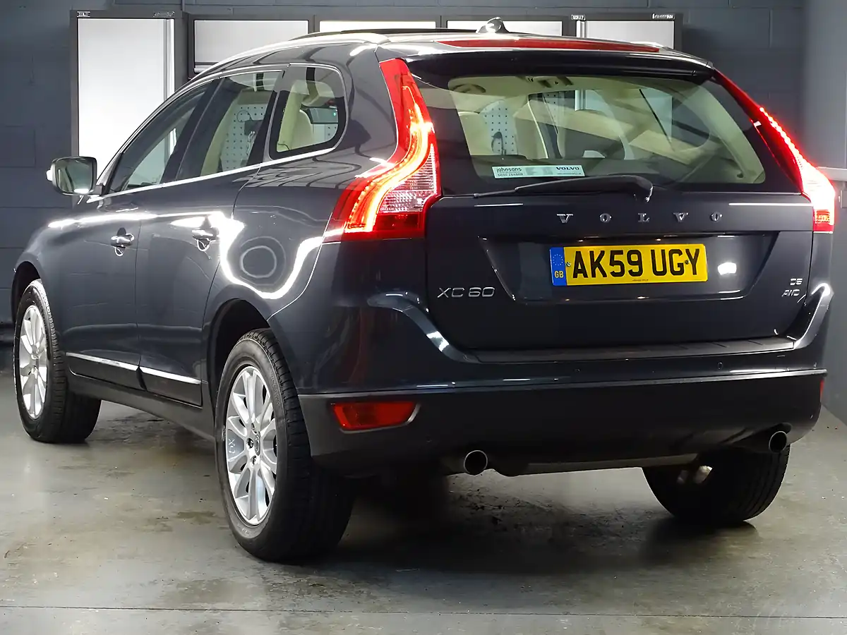 Used 2009 Volvo XC60 Se Lux Premium Grey - Interior and Exterior details 9