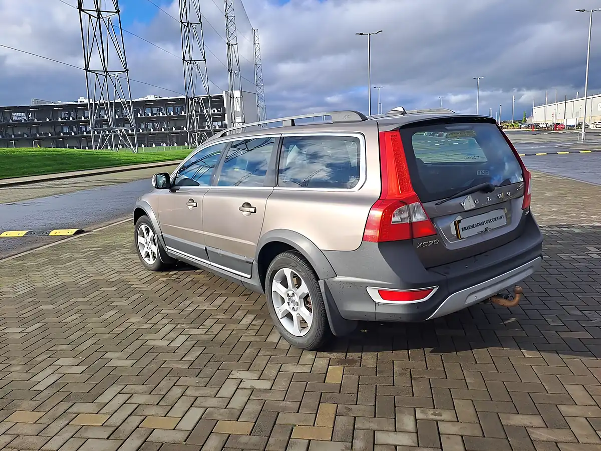 Used 2009 Volvo XC70 Se Grey - Interior and Exterior details 11