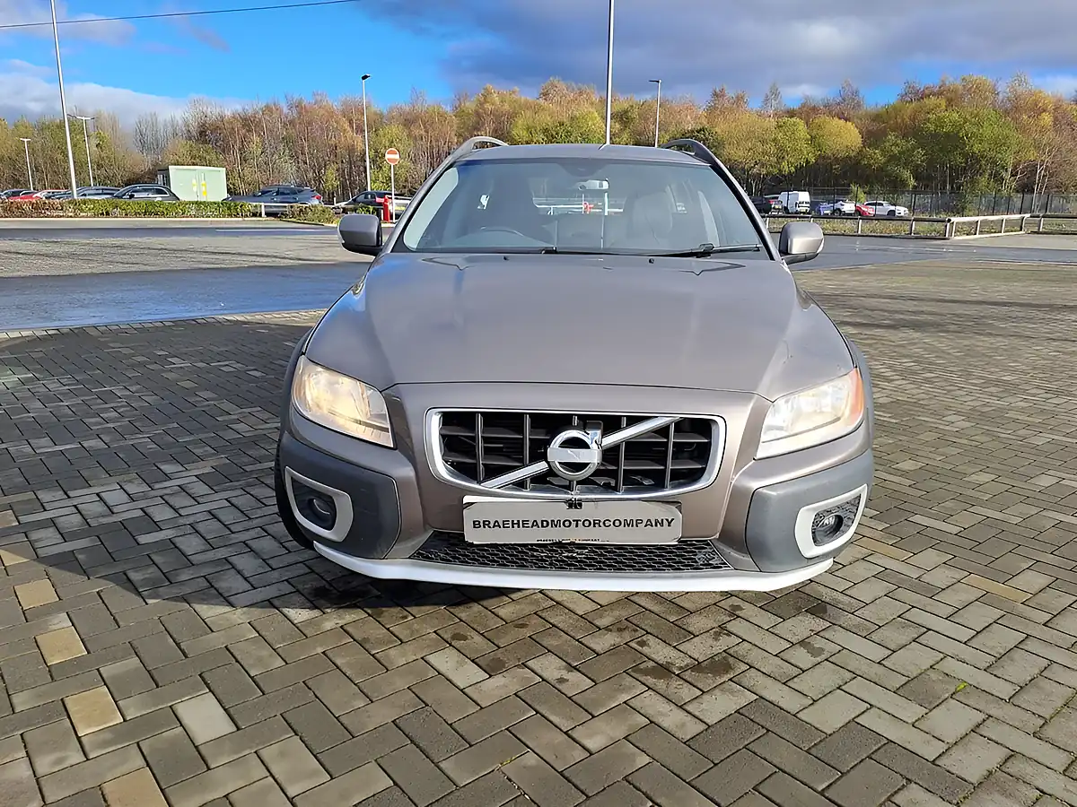 Used 2009 Volvo XC70 Se Grey - Interior and Exterior details 12