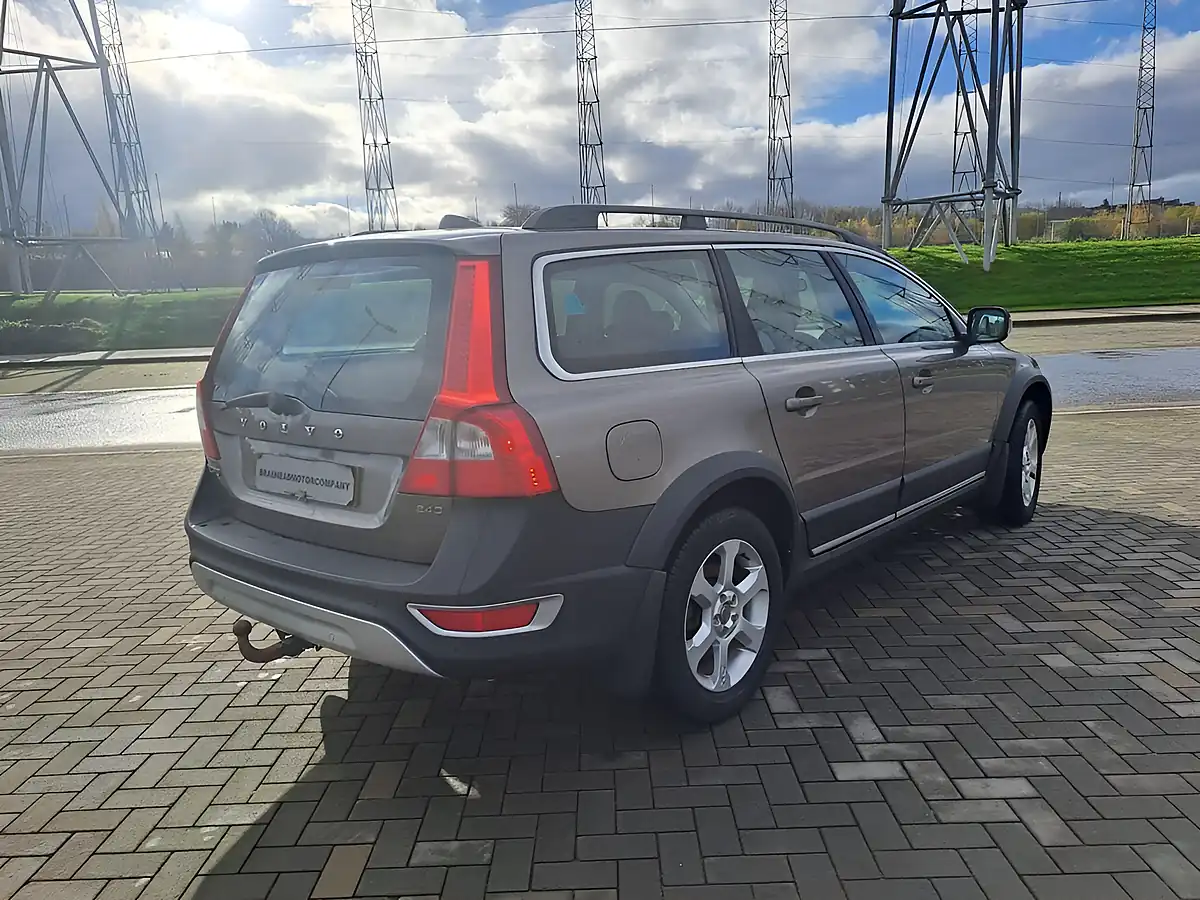 Used 2009 Volvo XC70 Se Grey - Interior and Exterior details 4