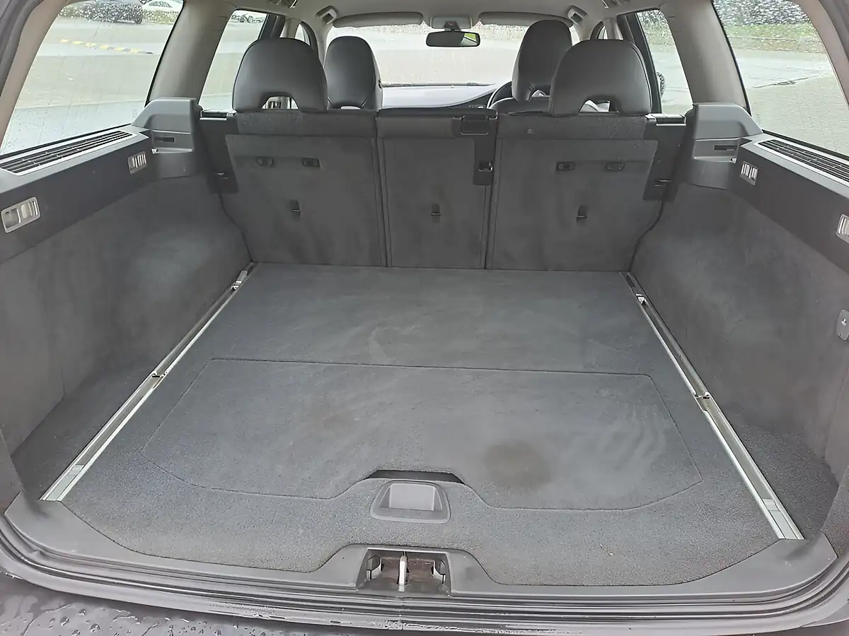 Used 2009 Volvo XC70 Se Grey - Interior and Exterior details 7