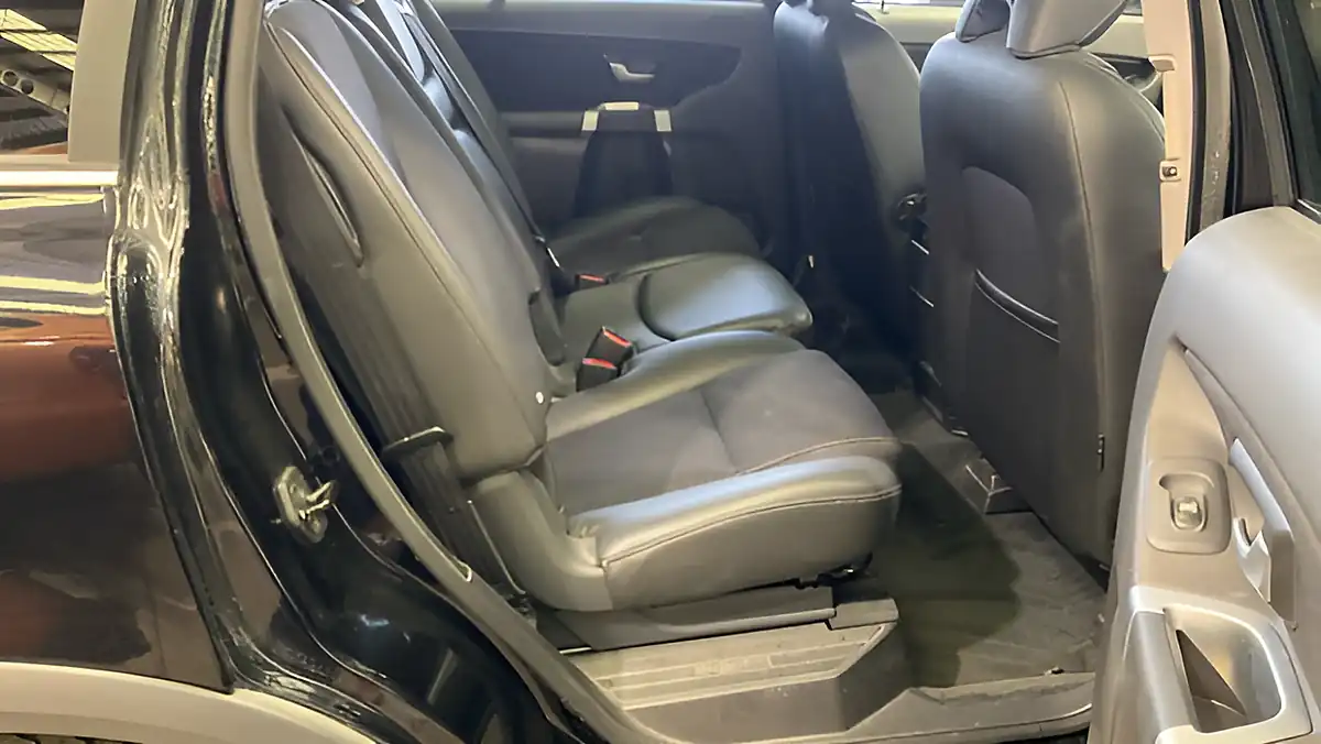 Used 2009 Volvo XC90 Active Black - Interior and Exterior details 10