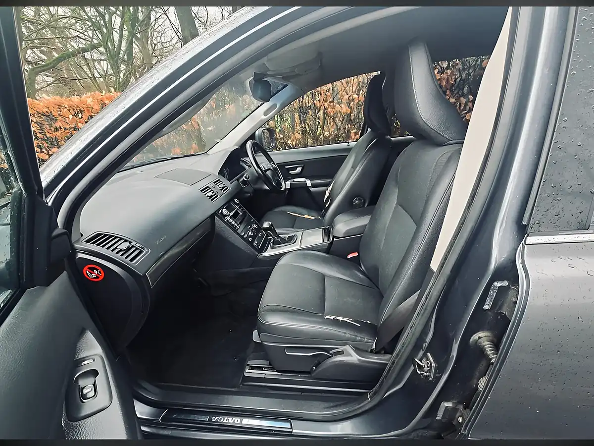 Used 2009 Volvo XC90 Active Grey - Interior and Exterior details 14