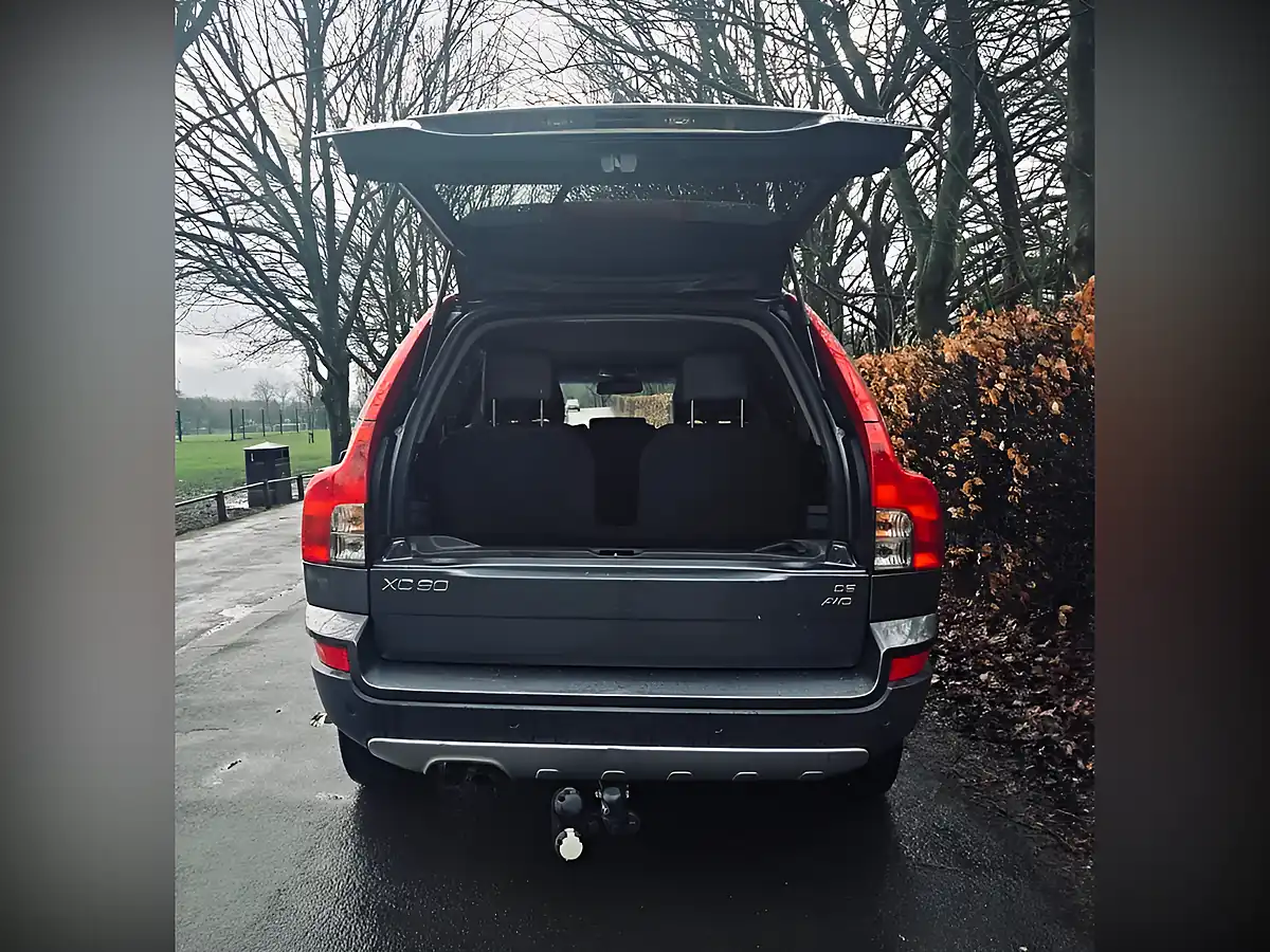 Used 2009 Volvo XC90 Active Grey - Interior and Exterior details 5