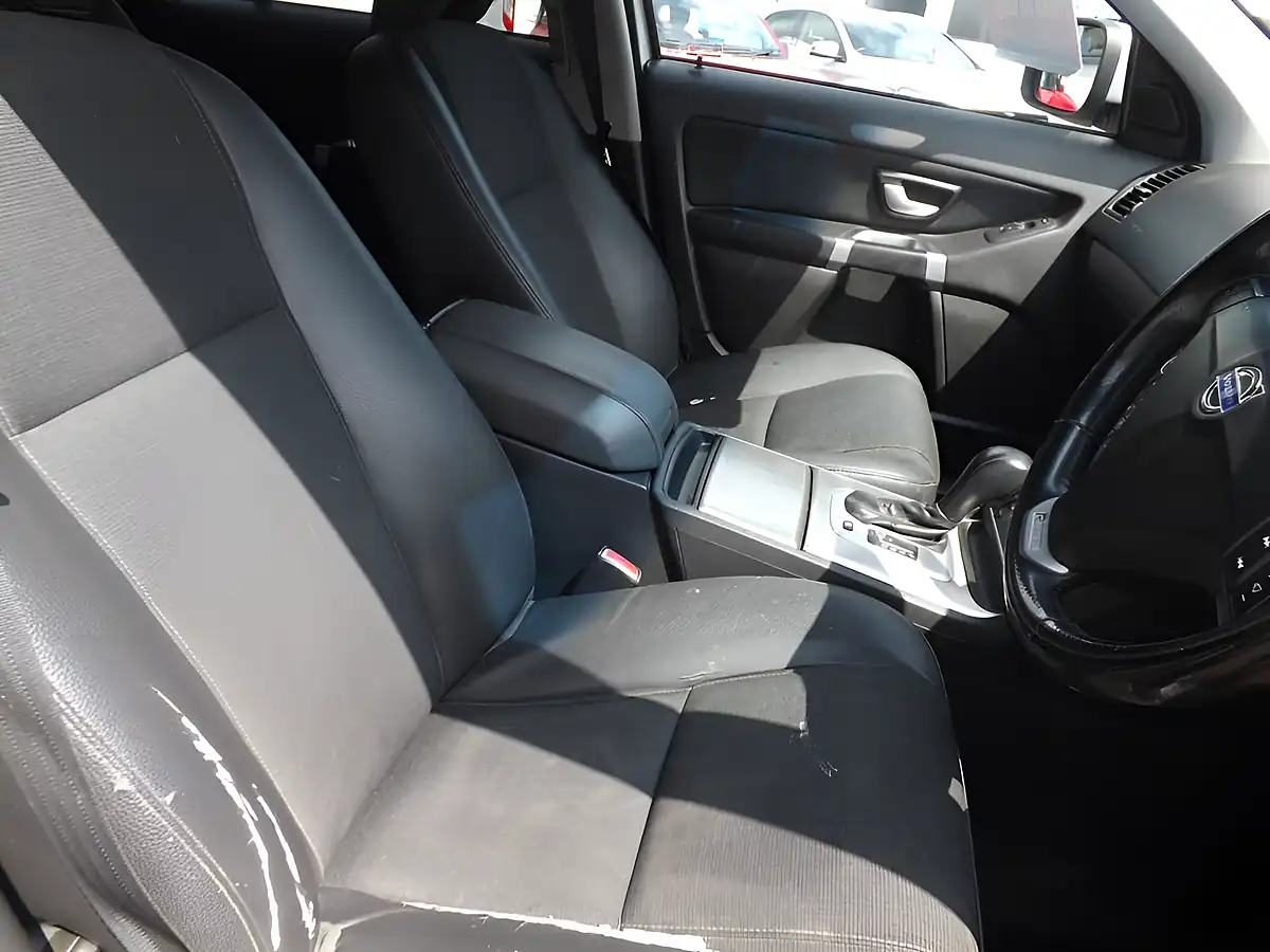 Used 2009 Volvo XC90 Active Silver - Interior and Exterior details 13