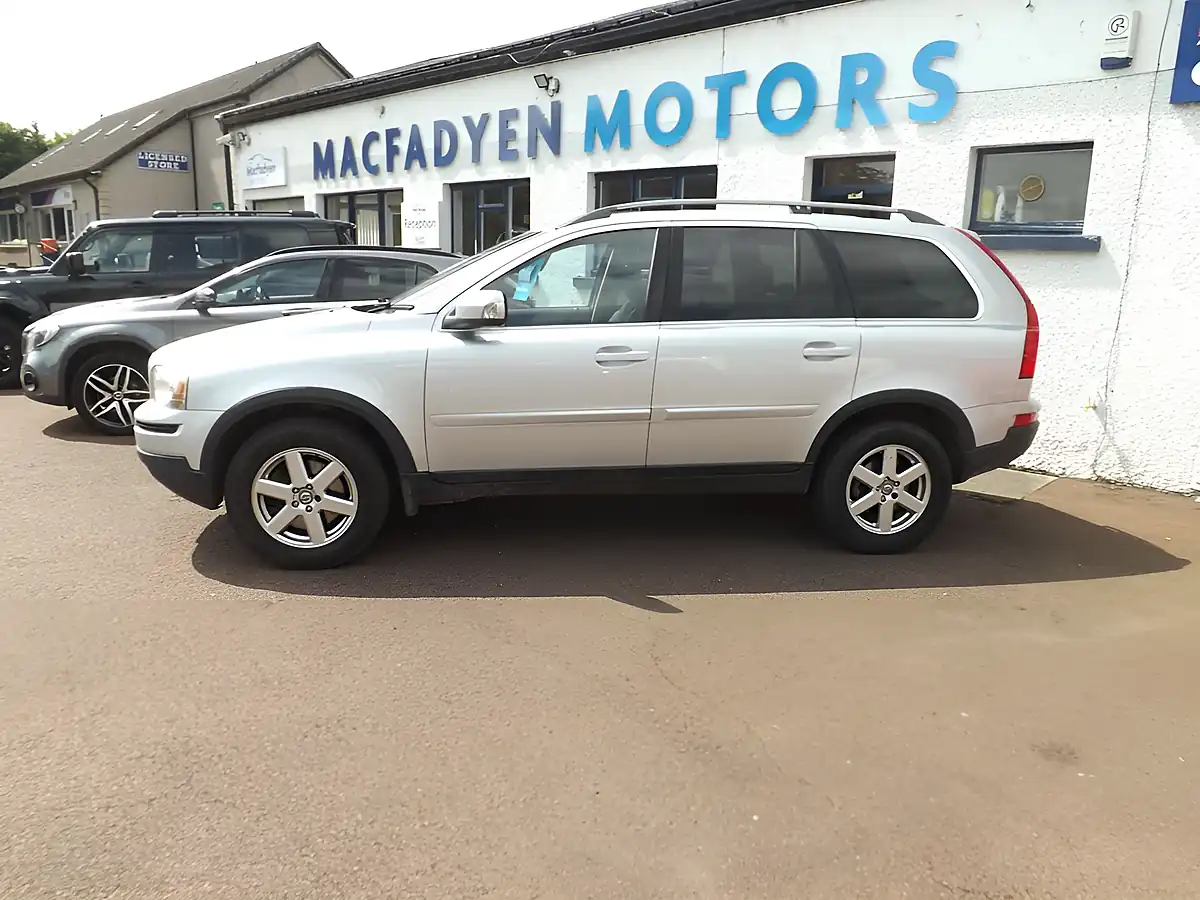 Used 2009 Volvo XC90 Active Silver - Interior and Exterior details 4