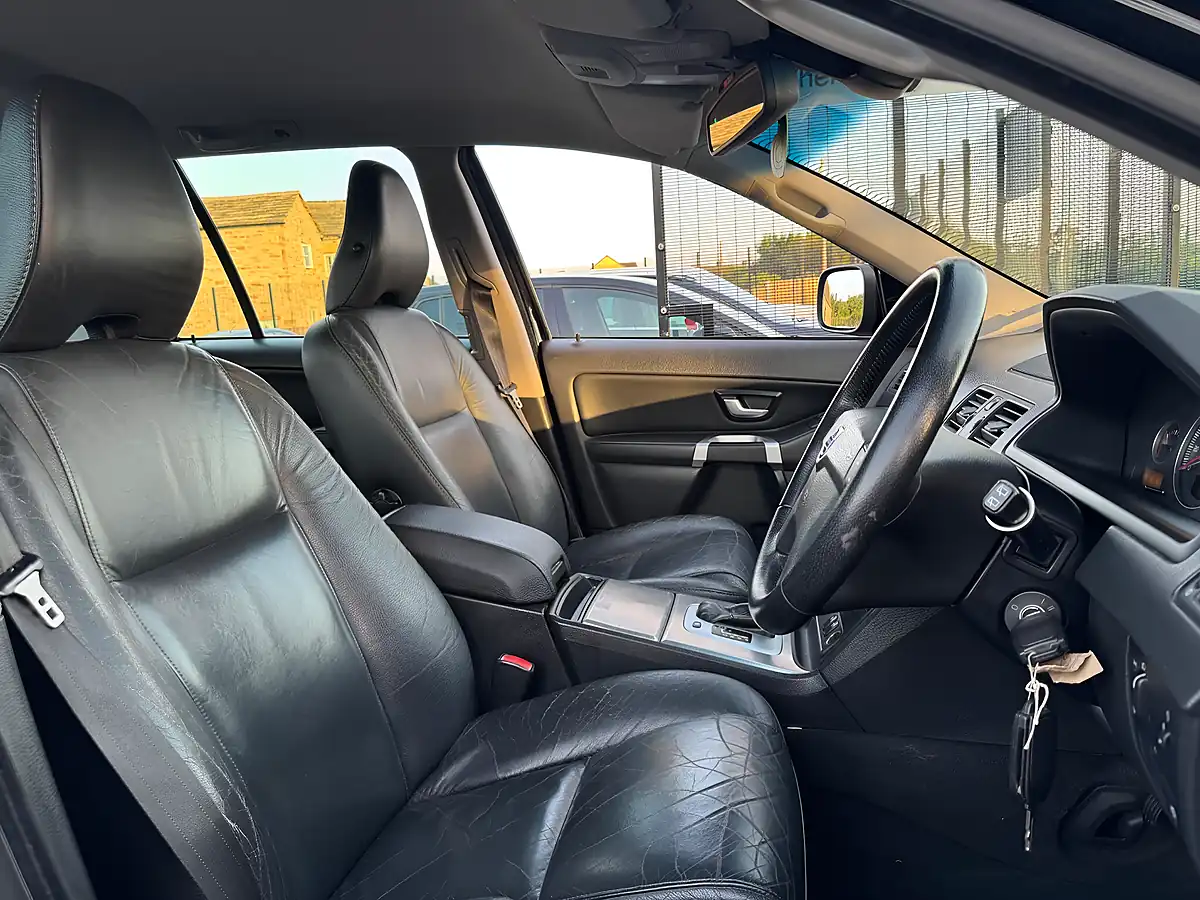 Used 2009 Volvo XC90 Se Black - Interior and Exterior details 16