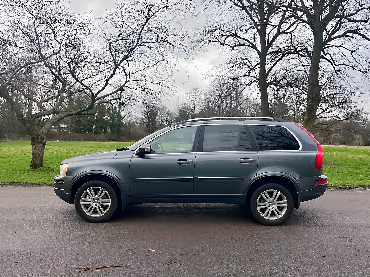 Used 2009 Volvo XC90 Se Lux Premium Grey - Interior and Exterior details 10