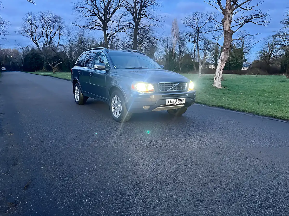 Used 2009 Volvo XC90 Se Lux Premium Grey - Interior and Exterior details 12