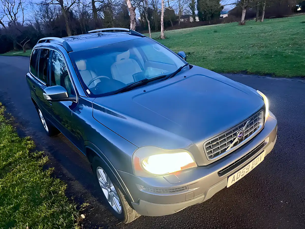 Used 2009 Volvo XC90 Se Lux Premium Grey - Interior and Exterior details 13