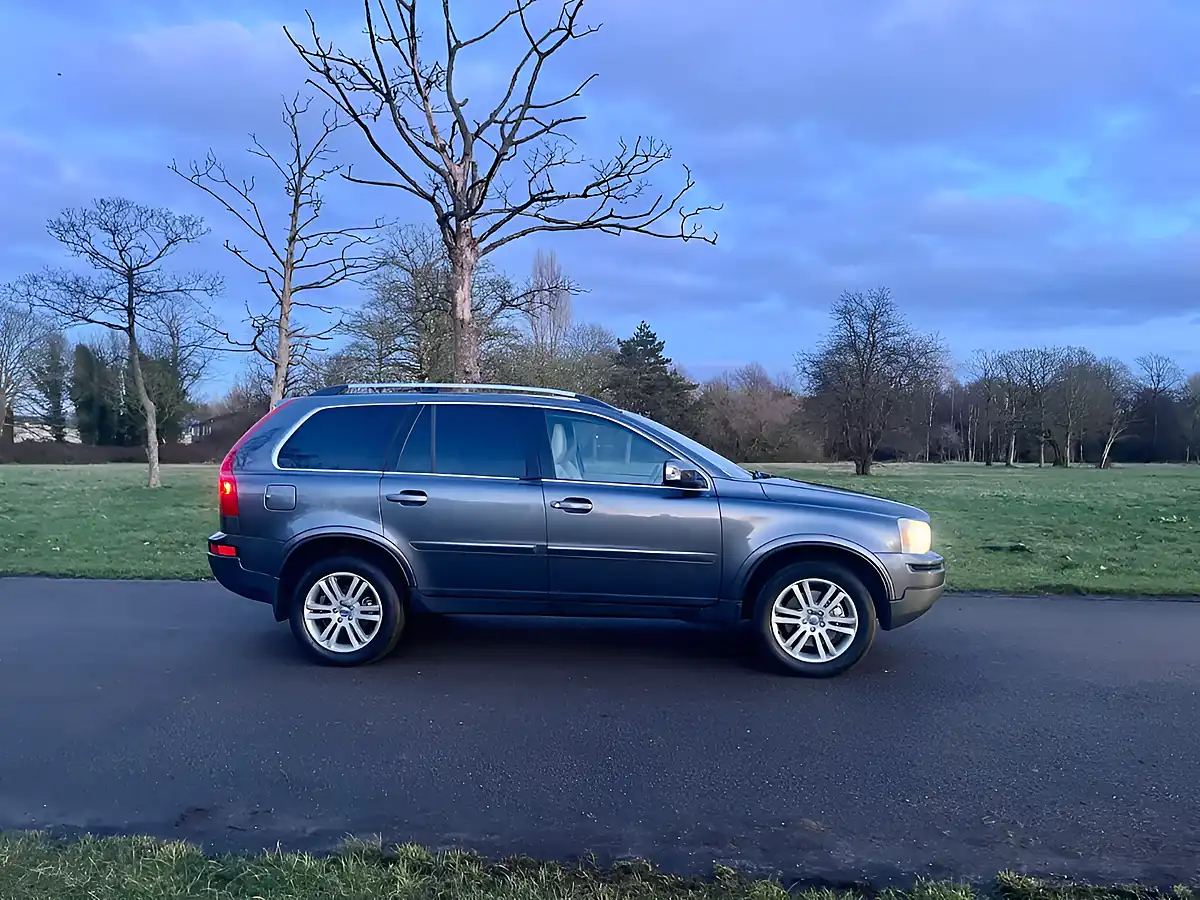 Used 2009 Volvo XC90 Se Lux Premium Grey - Interior and Exterior details 17
