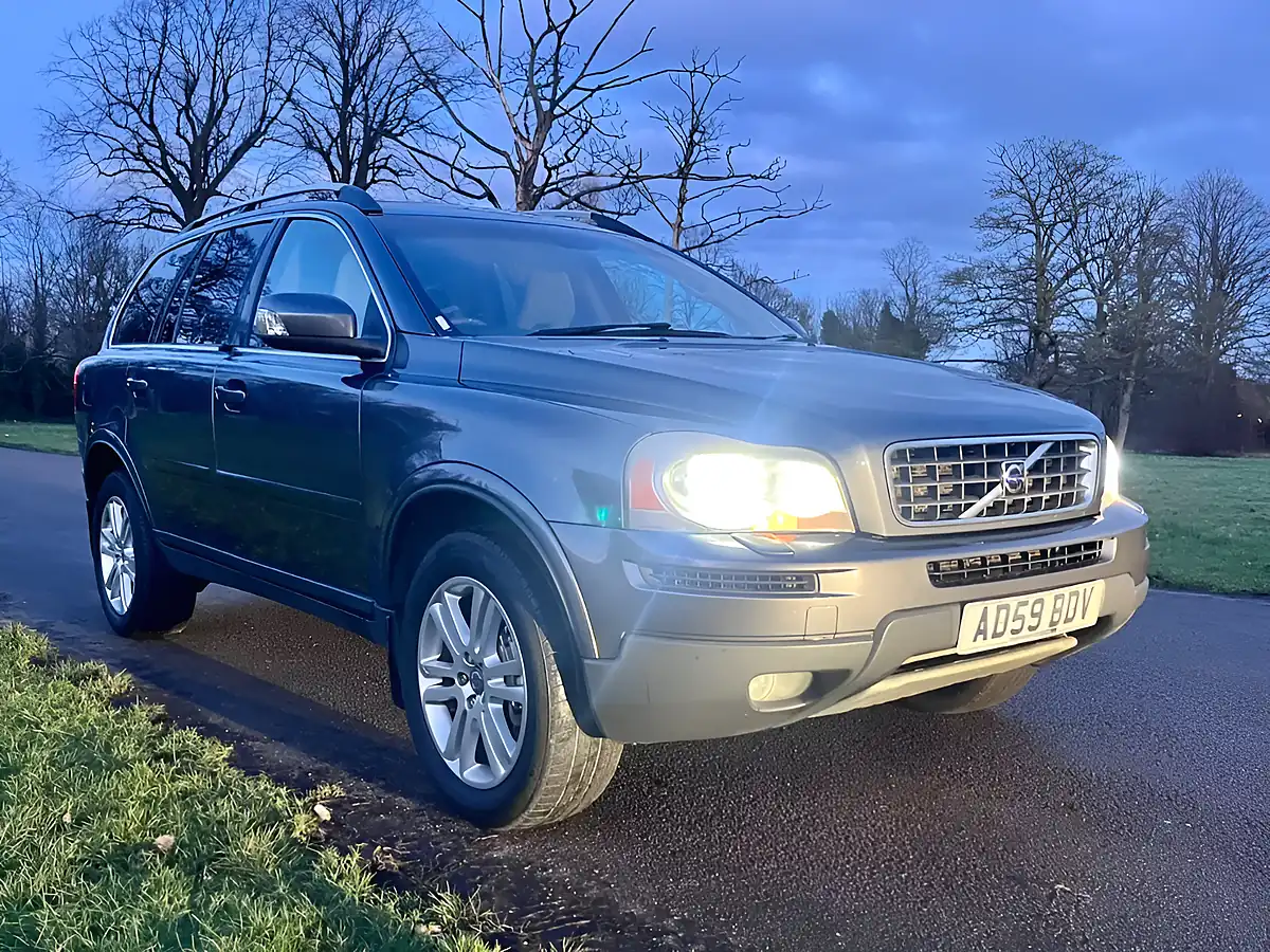Used 2009 Volvo XC90 Se Lux Premium Grey - Interior and Exterior details 19