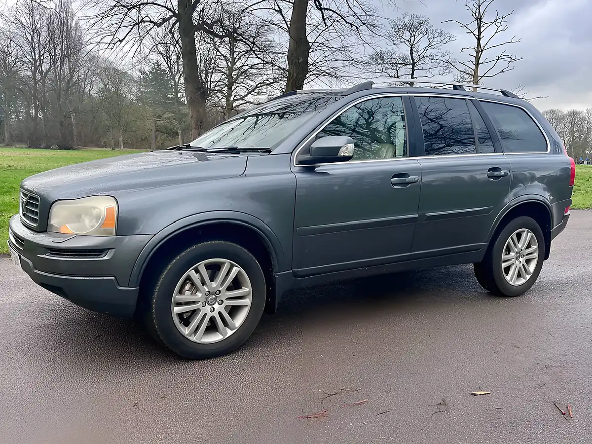 Used 2009 Volvo XC90 Se Lux Premium Grey - Interior and Exterior details 5