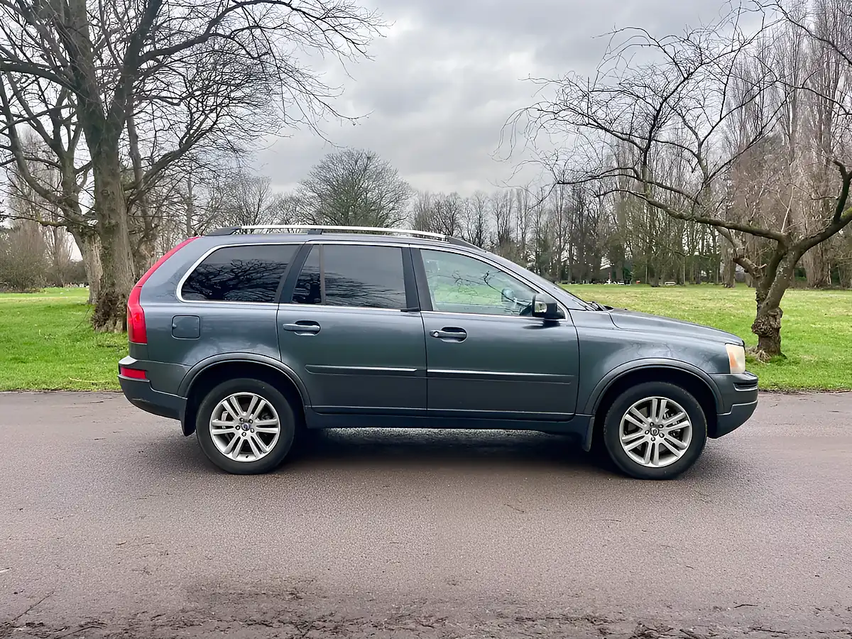Used 2009 Volvo XC90 Se Lux Premium Grey - Interior and Exterior details 7