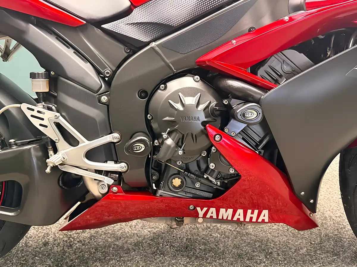Used 2009 Yamaha R1 Yzf R1 4C8 Red - Interior and Exterior details 12
