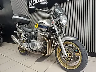 Used 2009 Yamaha Xjr 1300 Silver - Interior and Exterior details 6