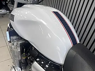 Used 2009 Yamaha XJR1300 Pearl White - Interior and Exterior details 10