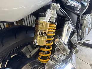Used 2009 Yamaha XJR1300 Pearl White - Interior and Exterior details 16