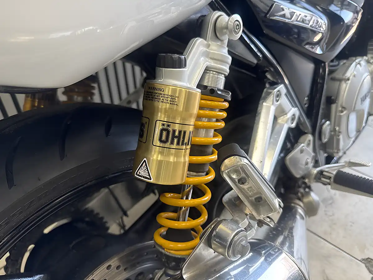 Used 2009 Yamaha XJR1300 Pearl White - Interior and Exterior details 16