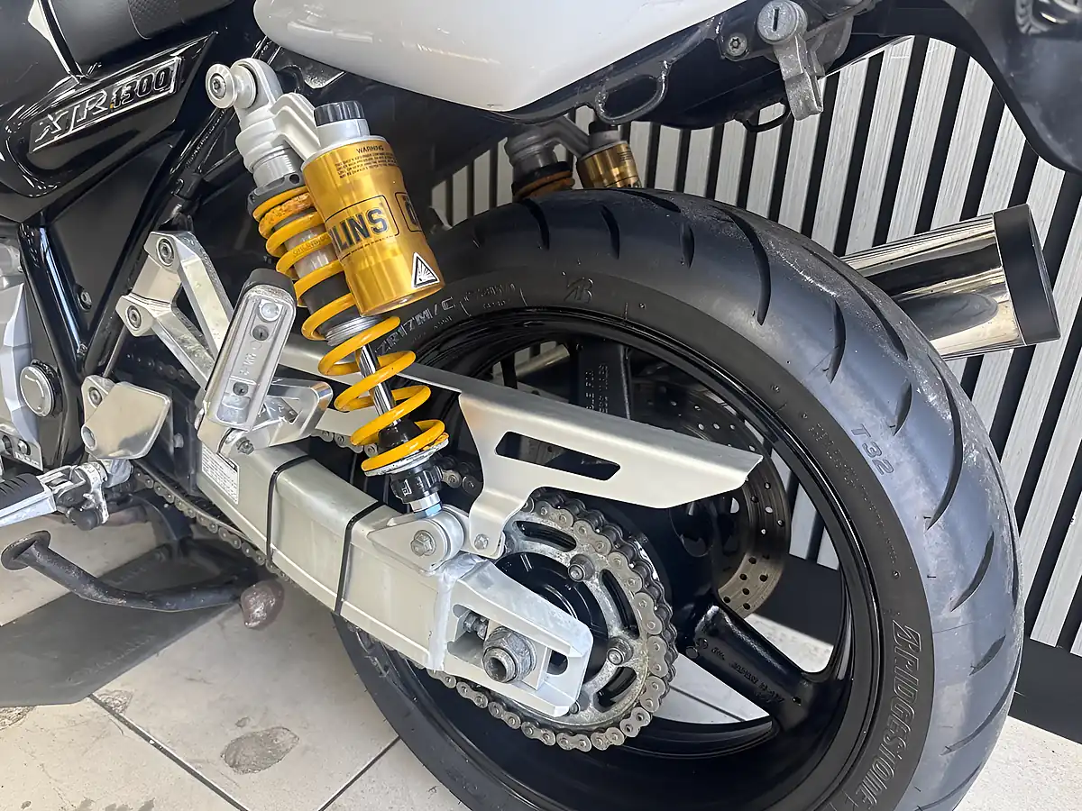 Used 2009 Yamaha XJR1300 Pearl White - Interior and Exterior details 19