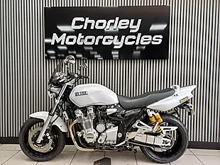 Used 2009 Yamaha XJR1300 Pearl White - Interior and Exterior details 2