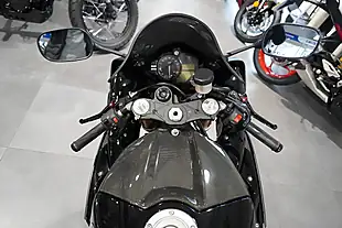 Used 2009 Yamaha YZF-R1 Big Bang Black - Interior and Exterior details 7