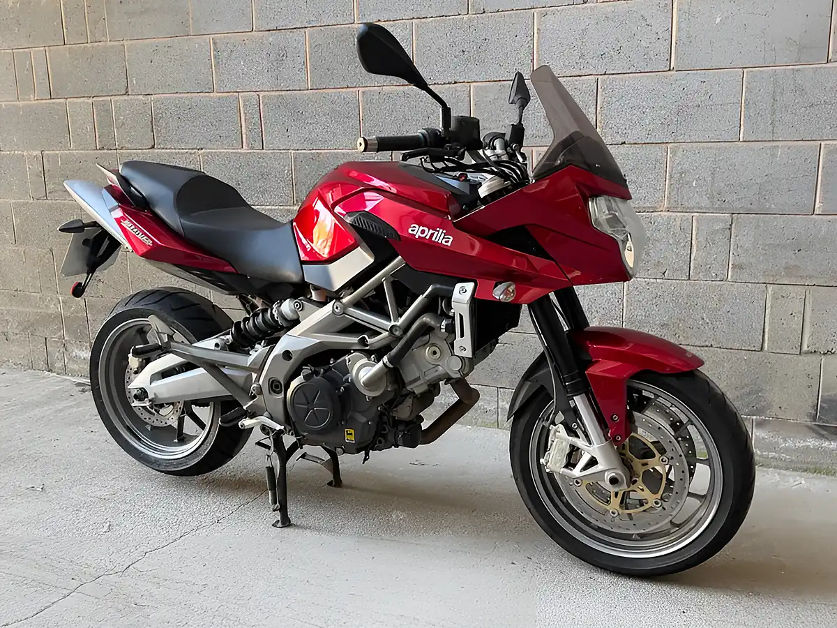 Used 2010 Aprilia Shiver GT Red - Interior and Exterior details 5